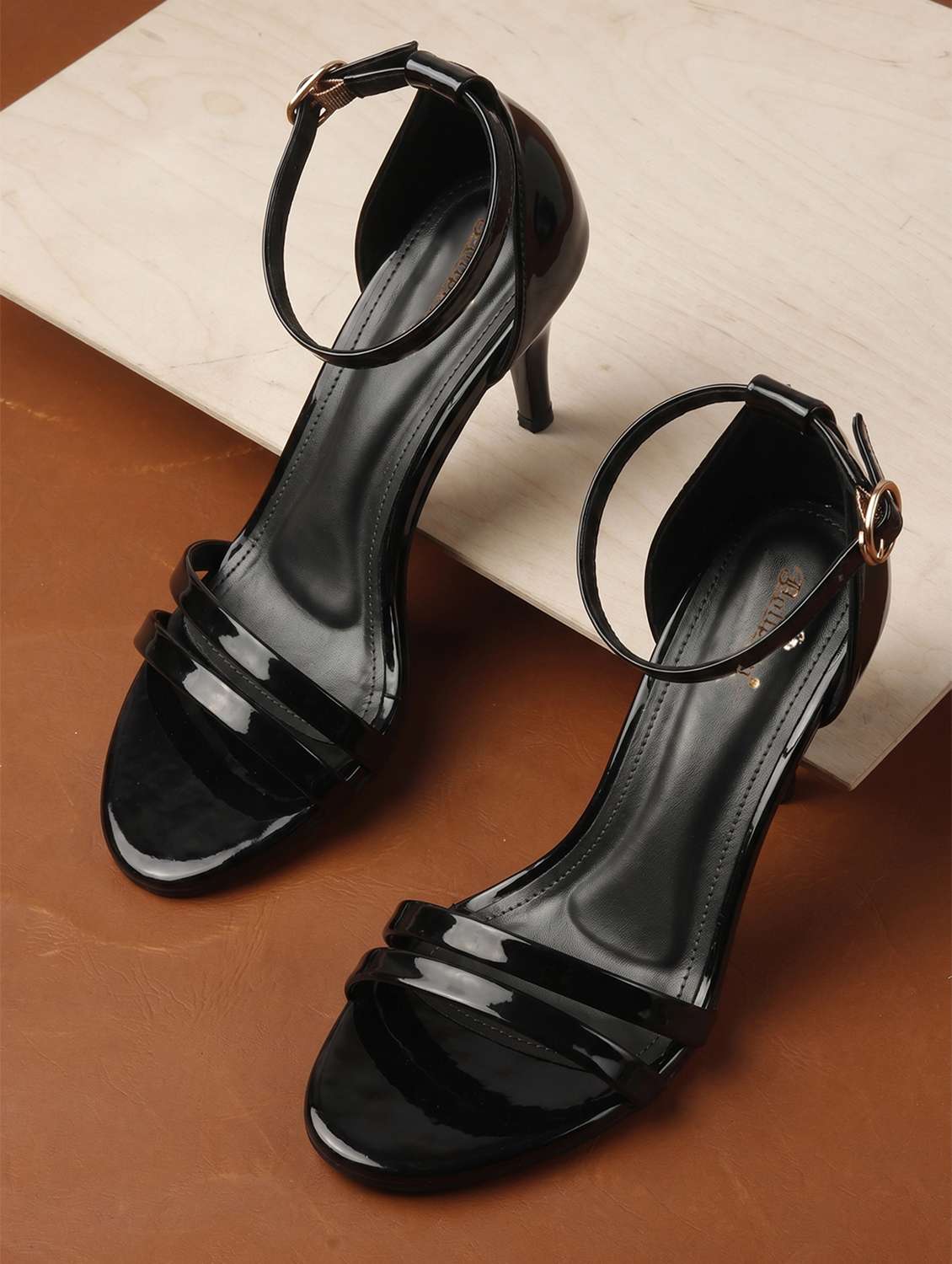 women solid ankle strap sandal