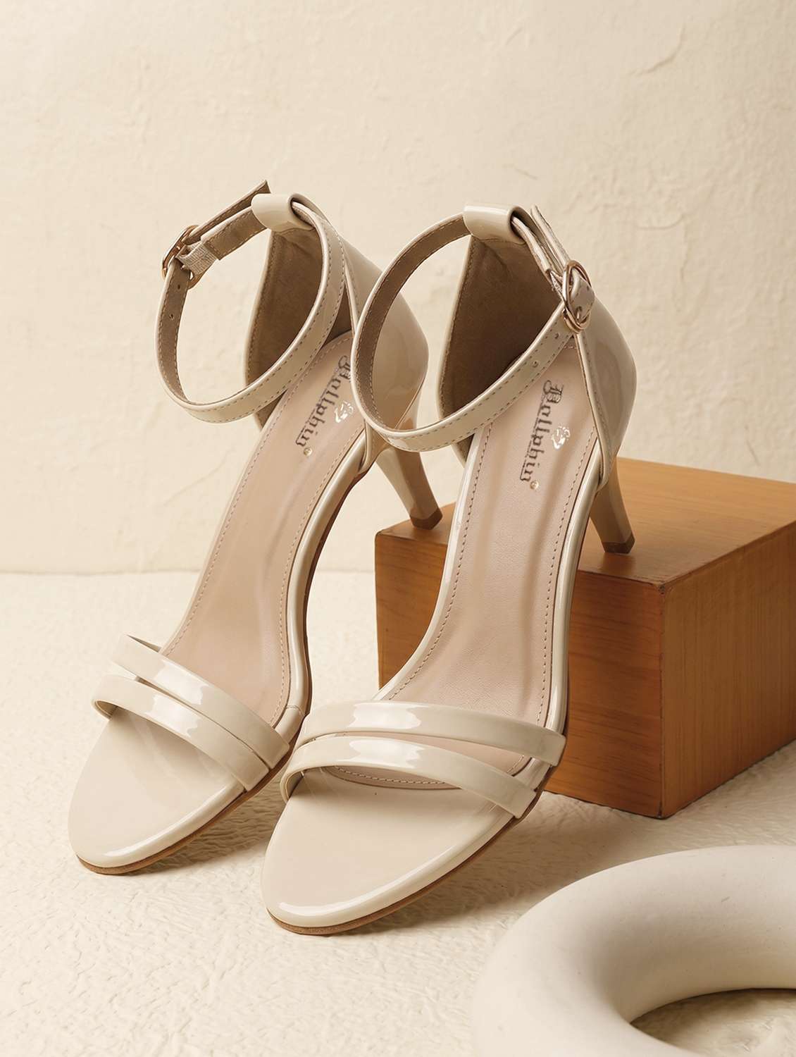 women solid ankle strap sandal