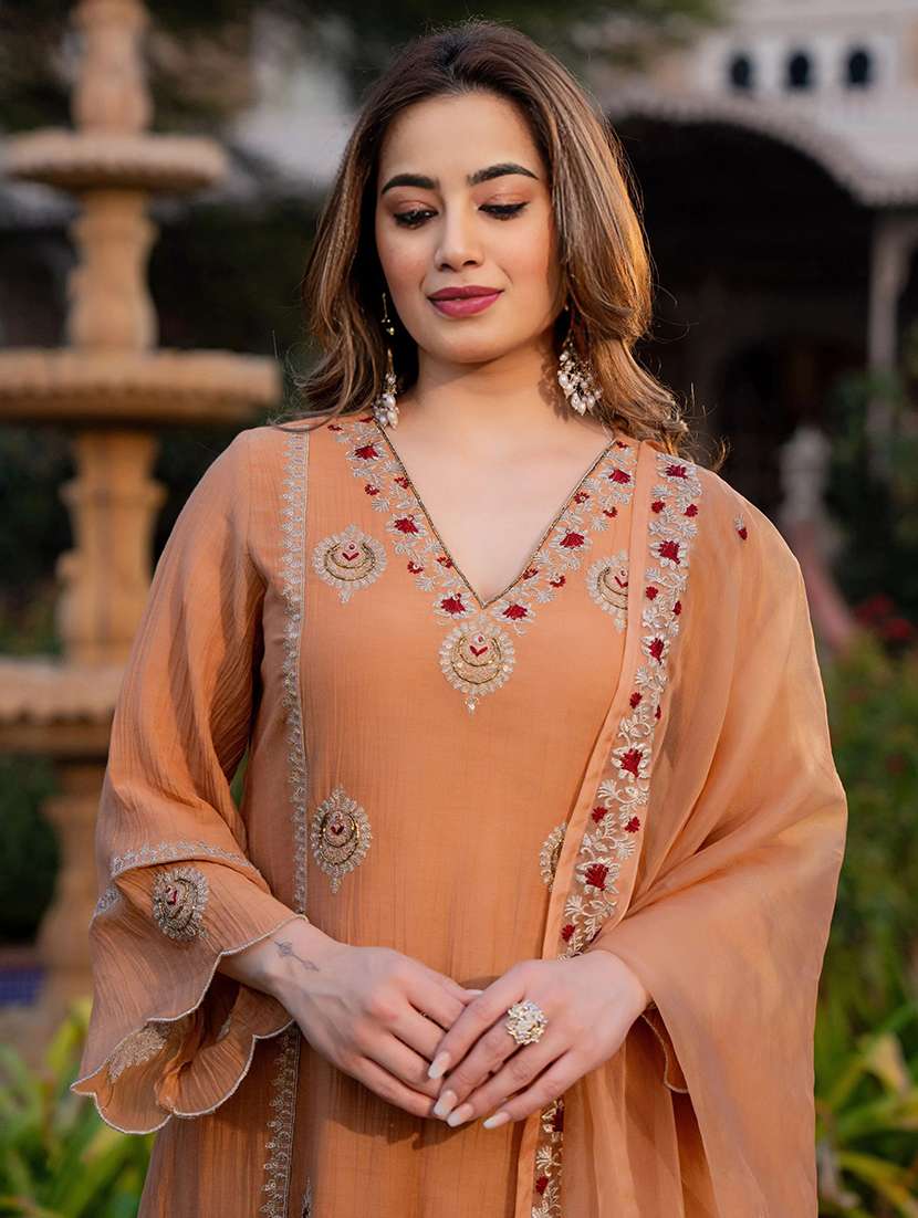 women embroidered three quarter sleeves kurta pant set with dupatta - 22565270 -  Standard Image - 1