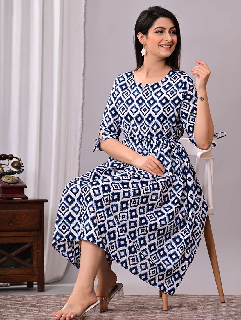 Women Printed Three Quarter Sleeves A-line Dress - 22565277 -  Standard Image - 4