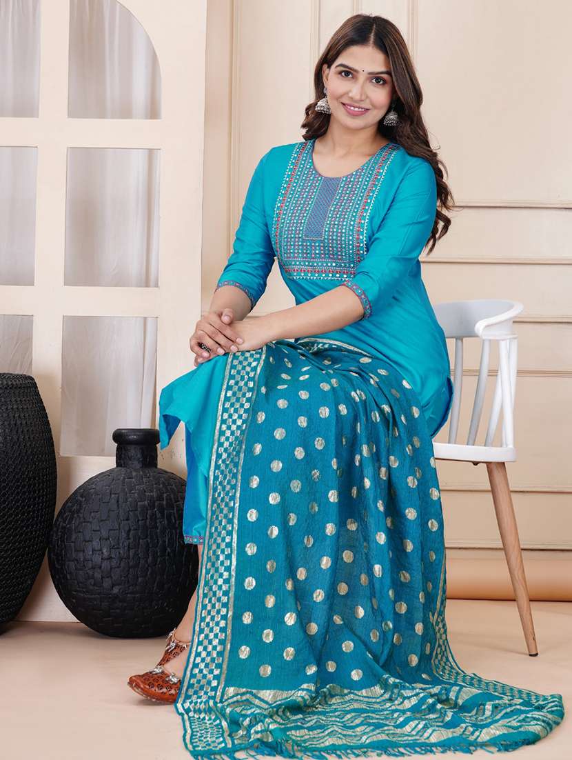 women embroidered three quarter sleeves kurta pant set with dupatta - 22565290 -  Standard Image - 4