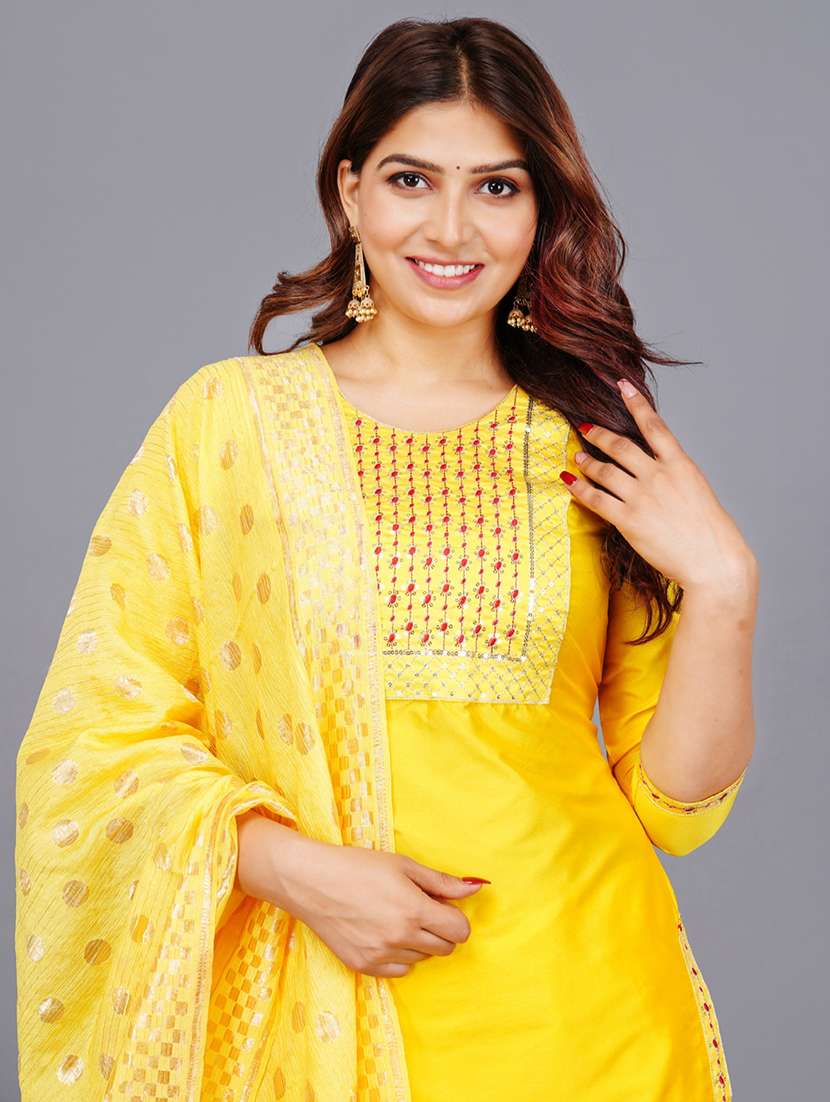 Women Embroidered Three Quarter Sleeves Kurta Pant Set With Dupatta - 22565292 -  Standard Image - 1