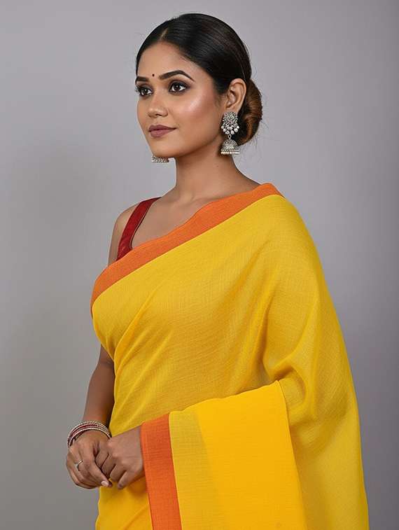 women solid with bordered handloom saree - 22565323 -  Standard Image - 1