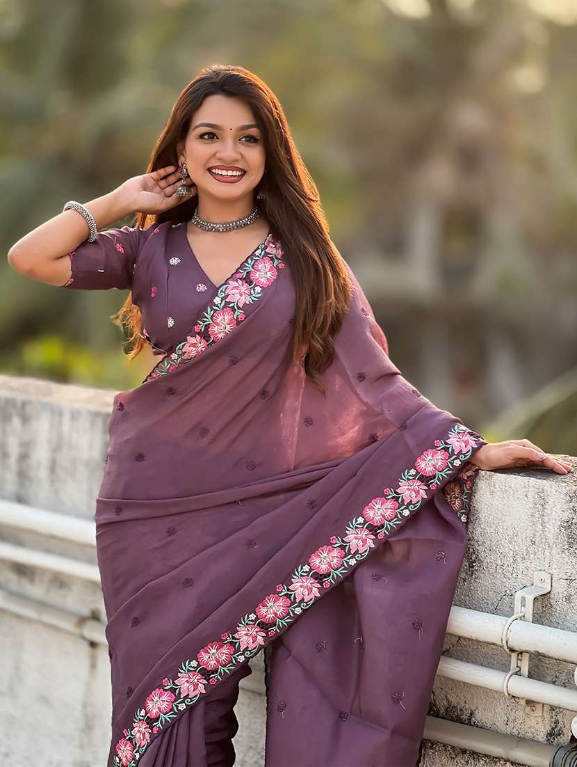 women solid with work embroidered saree with blouse - 22565512 -  Standard Image - 1