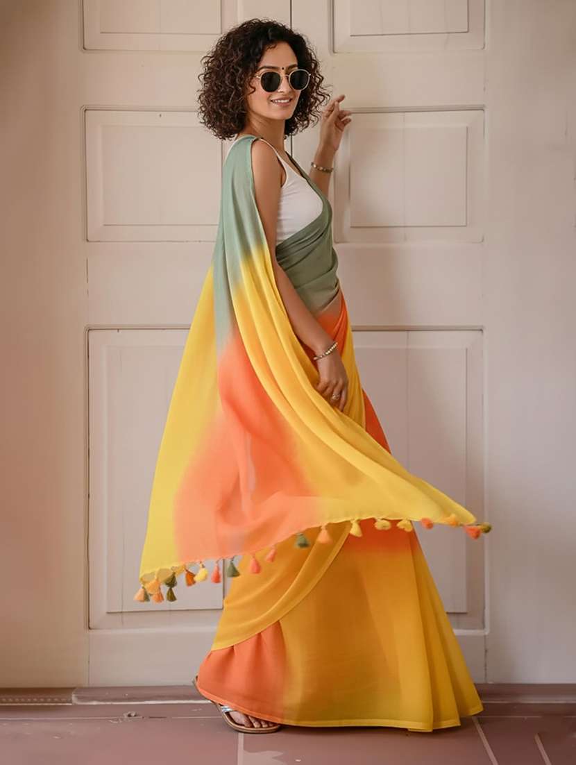 women printed casual wear saree with blouse - 22565642 -  Standard Image - 1