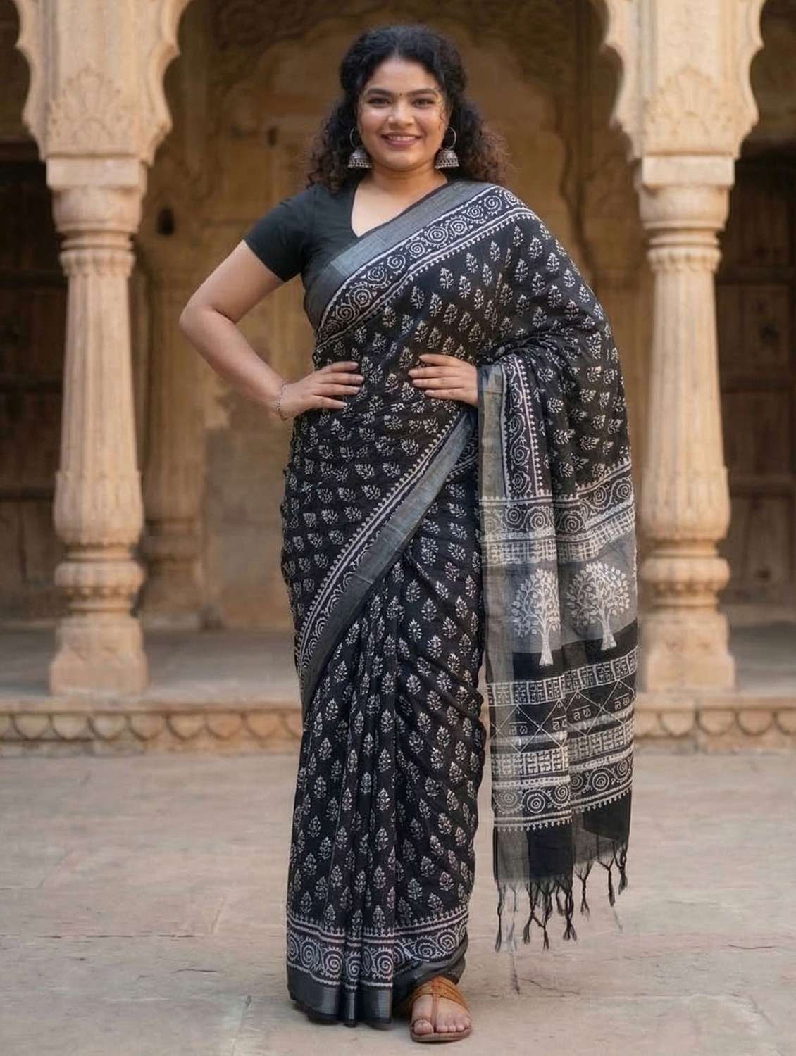 women printed casual wear saree with blouse