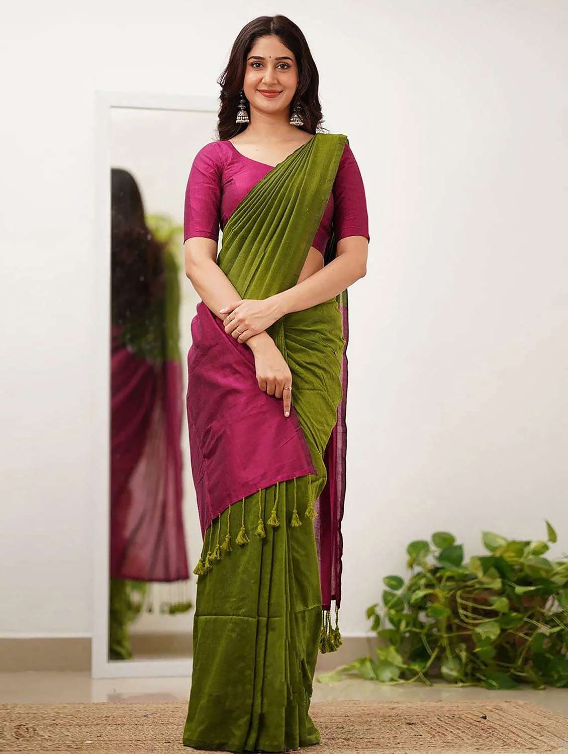 women solid handloom saree with blouse - 22565870 -  Standard Image - 1