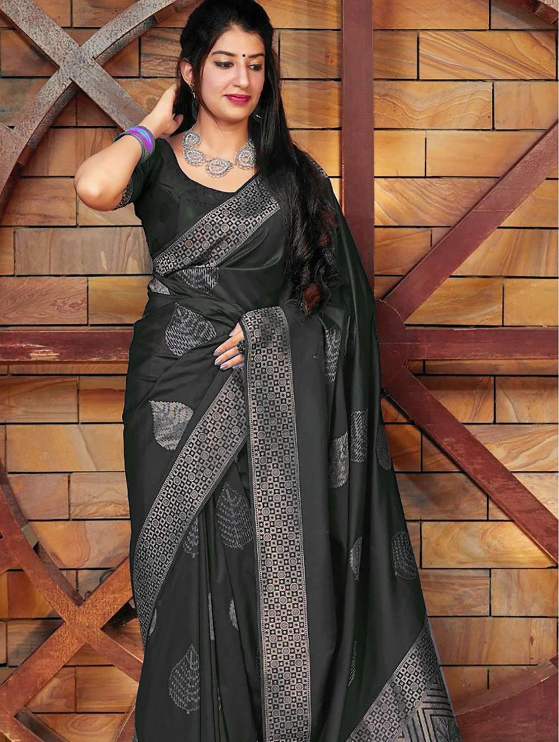 women self design banarasi saree - 22565890 -  Standard Image - 1