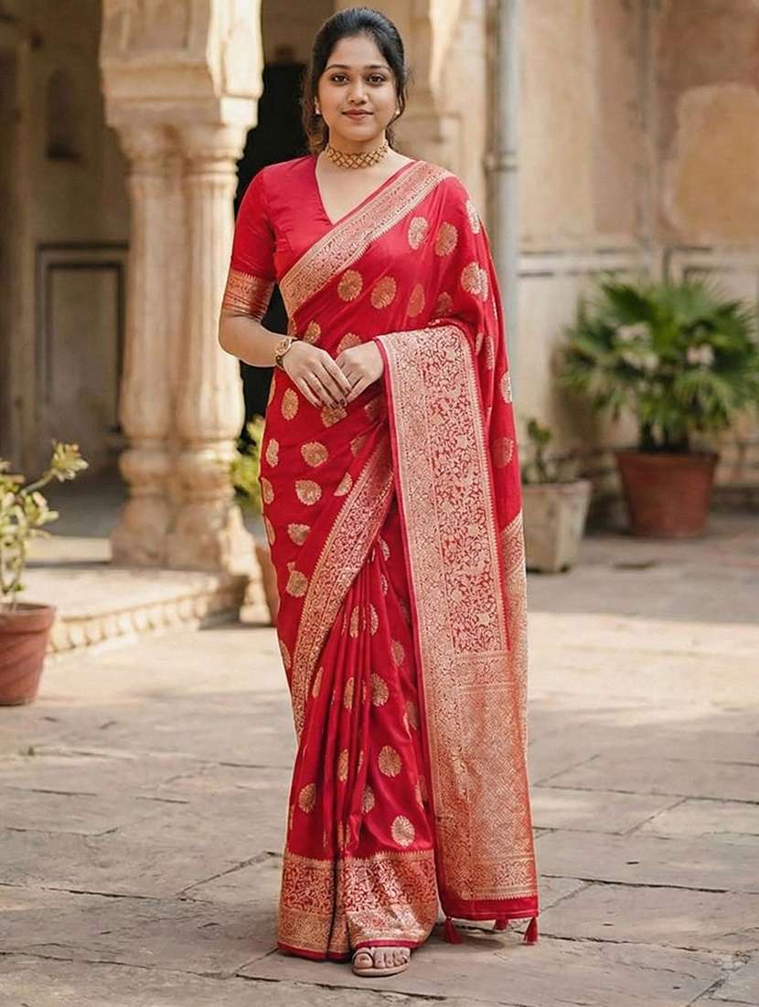 women self design banarasi saree