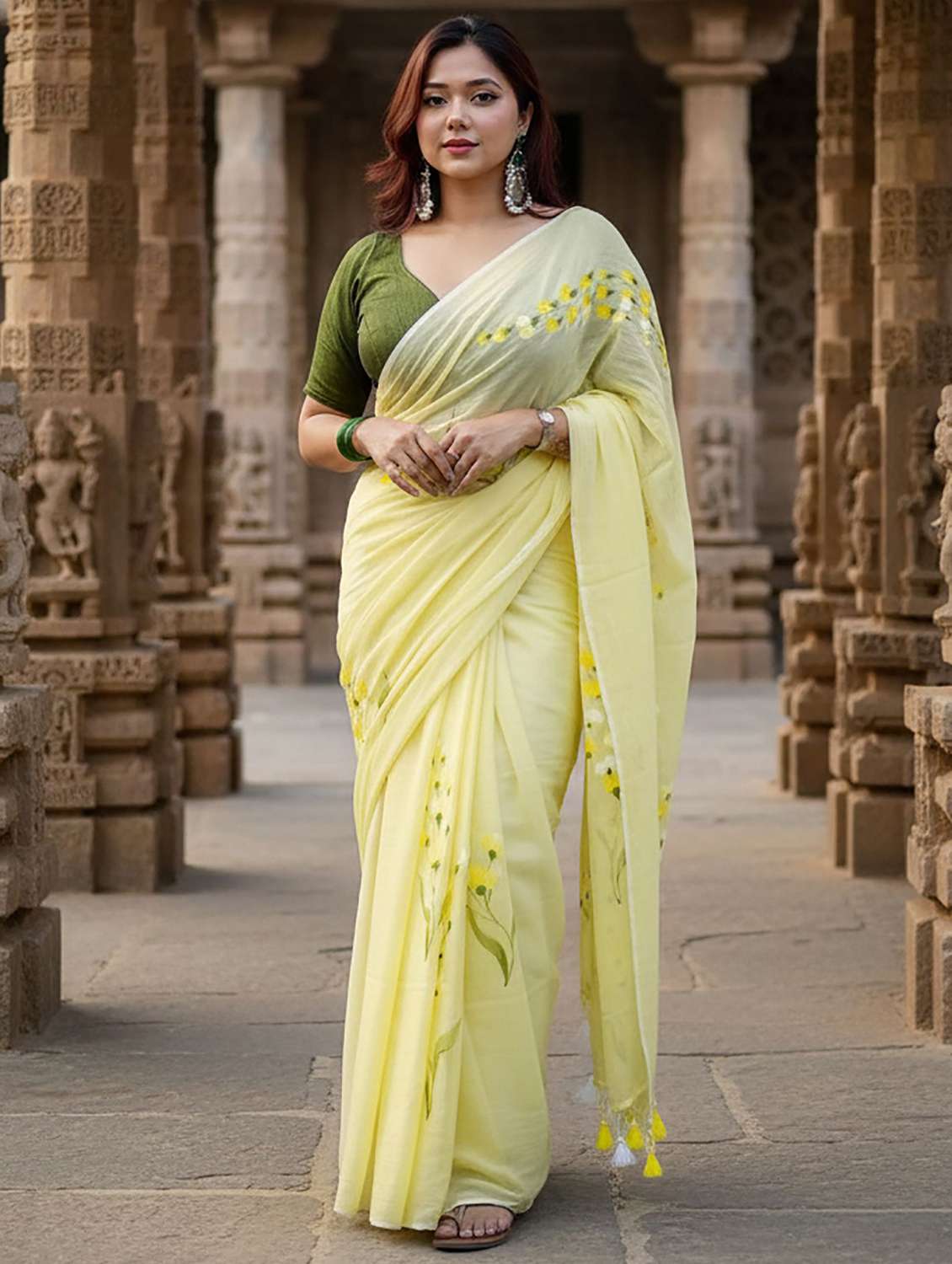 women printed casual wear saree with blouse - 22565919 -  Standard Image - 1