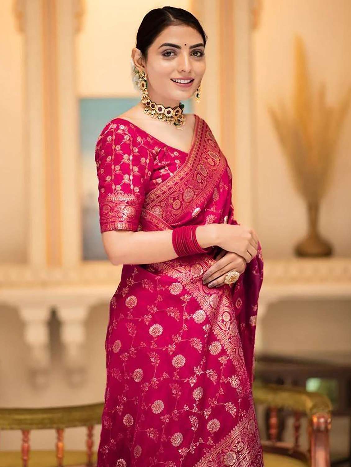 women self design banarasi saree with blouse - 22565996 -  Standard Image - 4