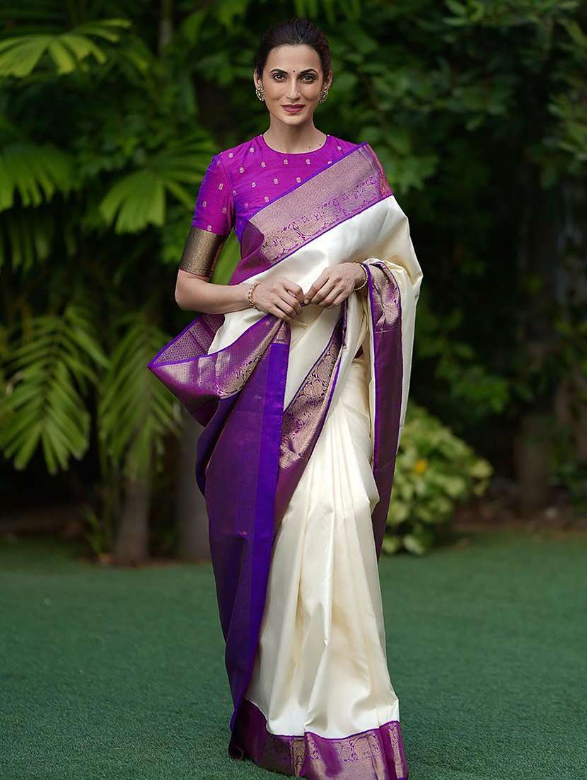 women solid with bordered saree with blouse