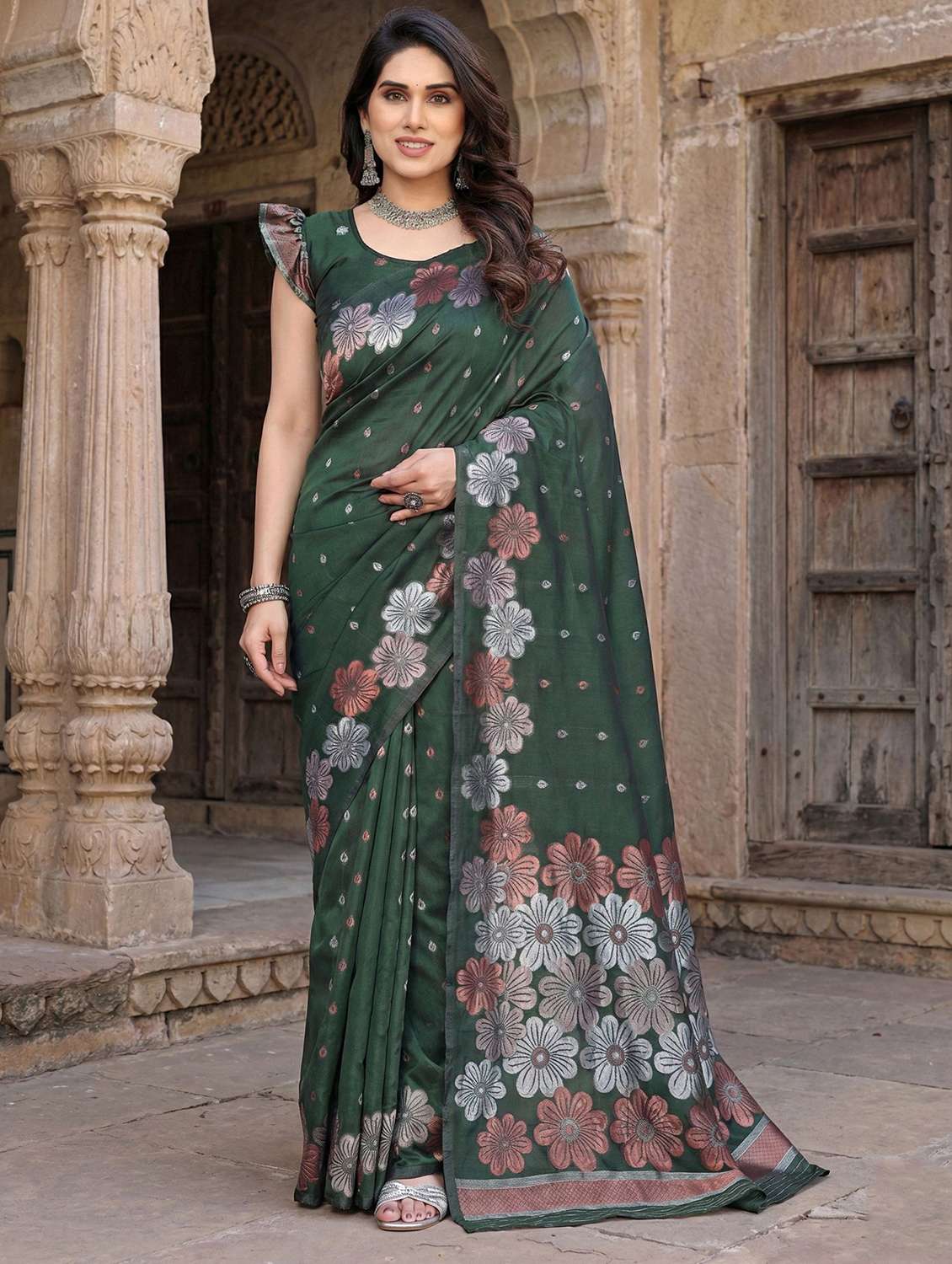 women self design banarasi saree - 22566063 -  Standard Image - 1