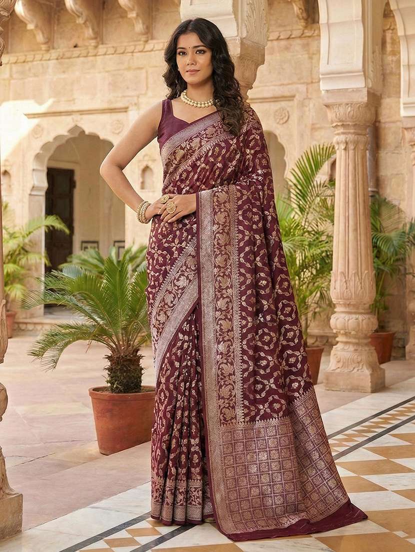 women self design banarasi saree