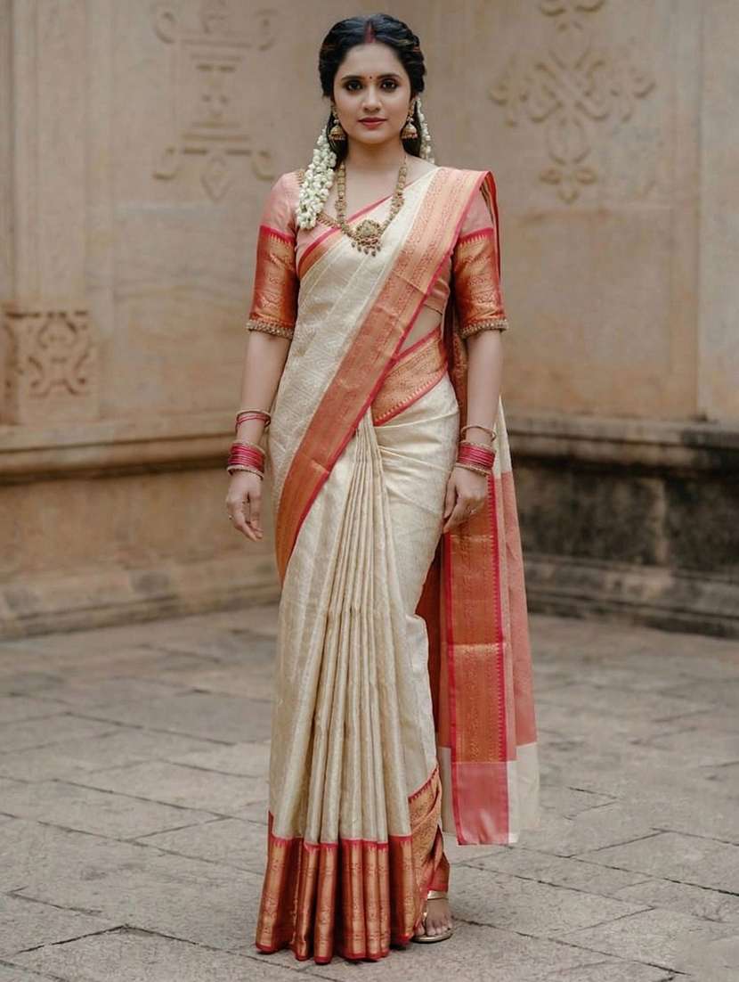 Women Self Design Kanjivaram Saree With Blouse - 22566285 -  Standard Image - 1
