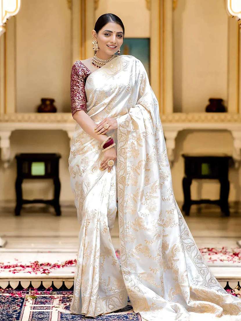 women self design banarasi saree