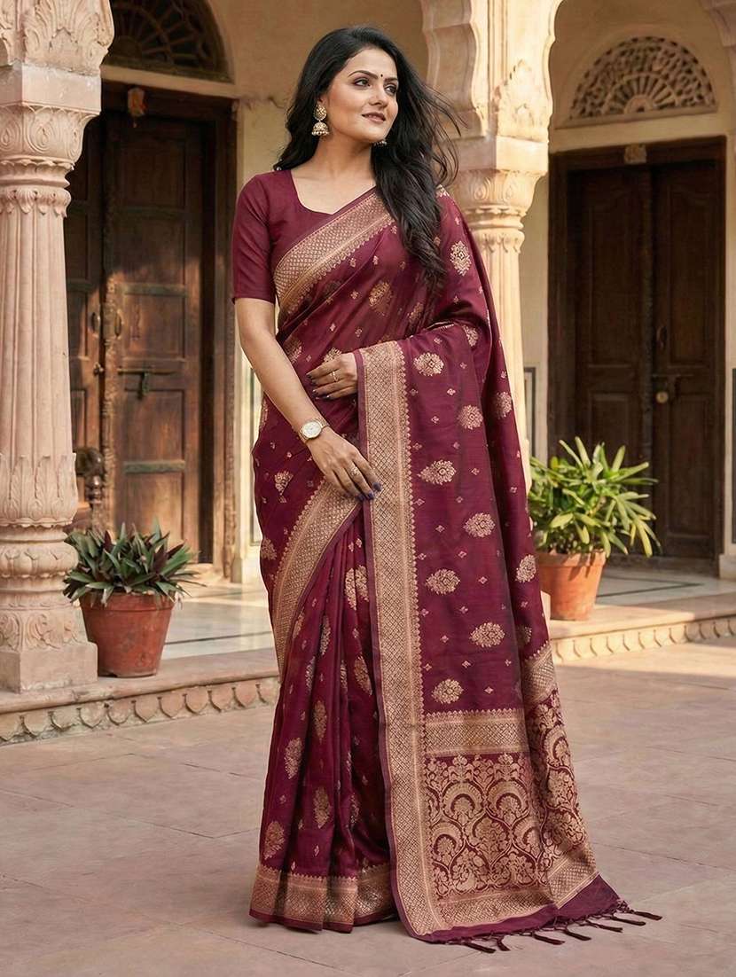 women self design banarasi saree
