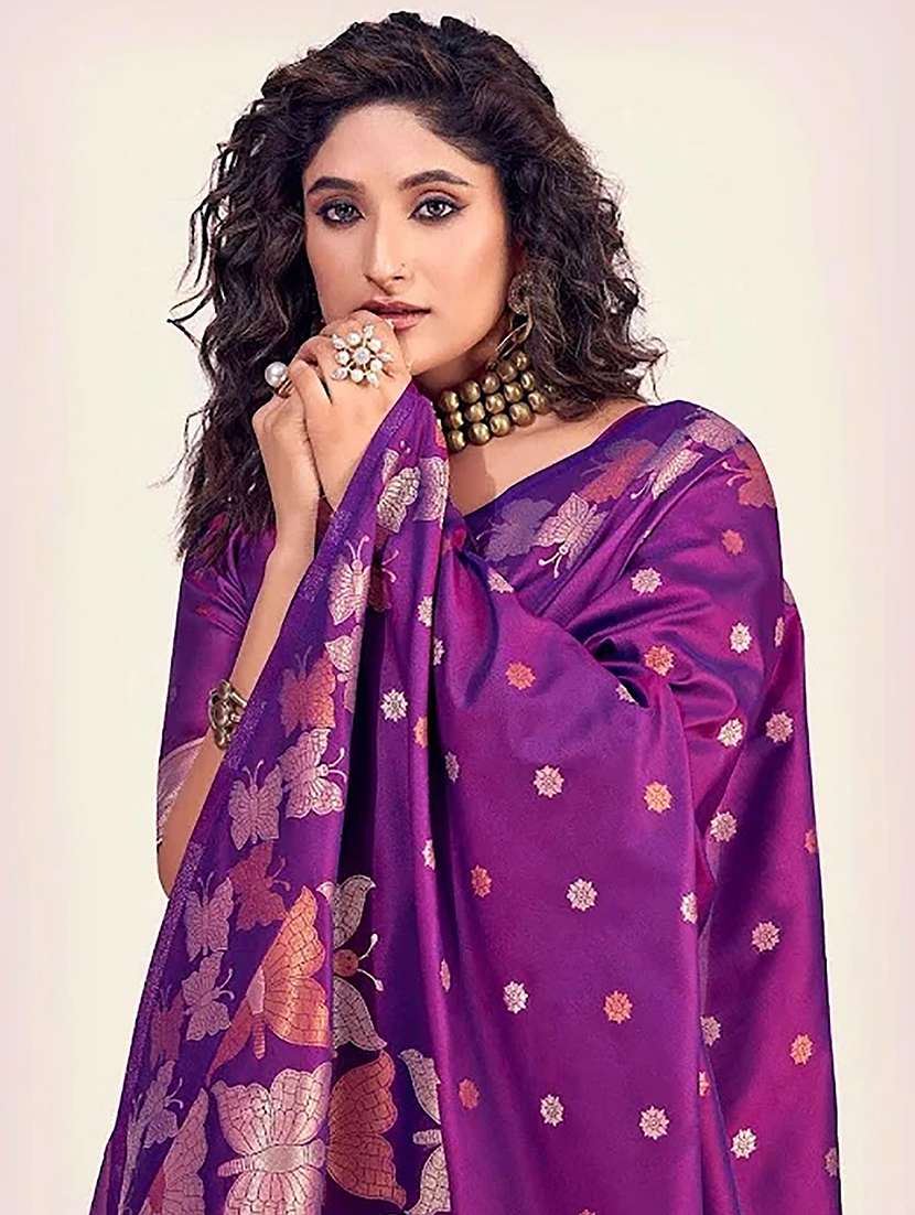 women self design banarasi saree with blouse - 22566612 -  Standard Image - 1