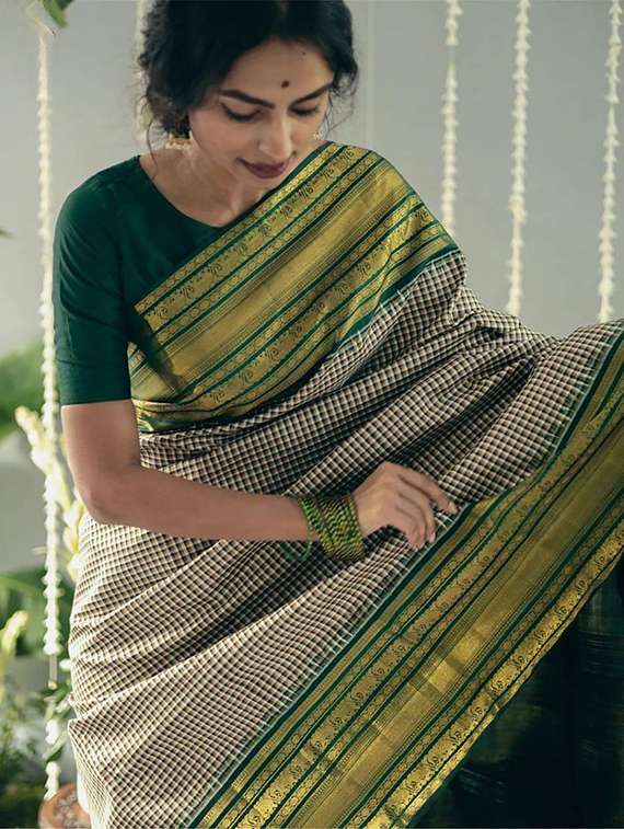 women checkered bordered saree with blouse - 22566832 -  Standard Image - 1