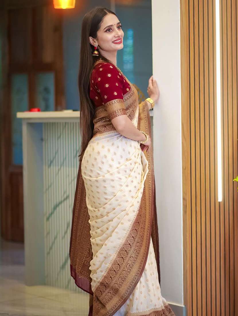 women self design banarasi saree with blouse - 22567069 -  Standard Image - 4