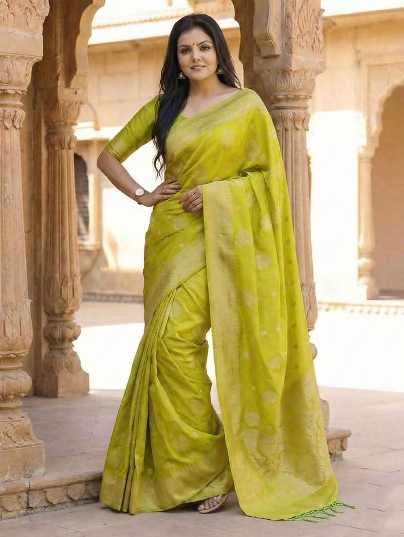 Women Self Design Banarasi Saree With Blouse - 22567111 -  Standard Image - 1