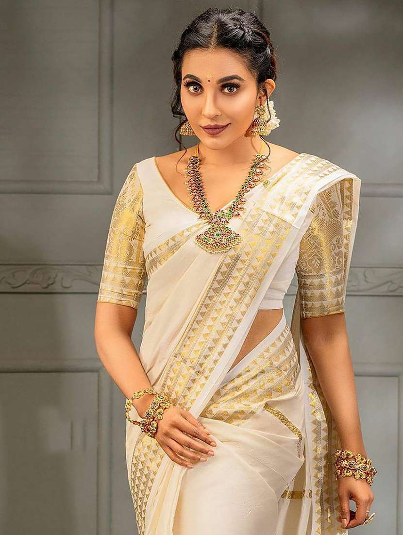 women self design kasavu saree with blouse - 22567144 -  Standard Image - 1
