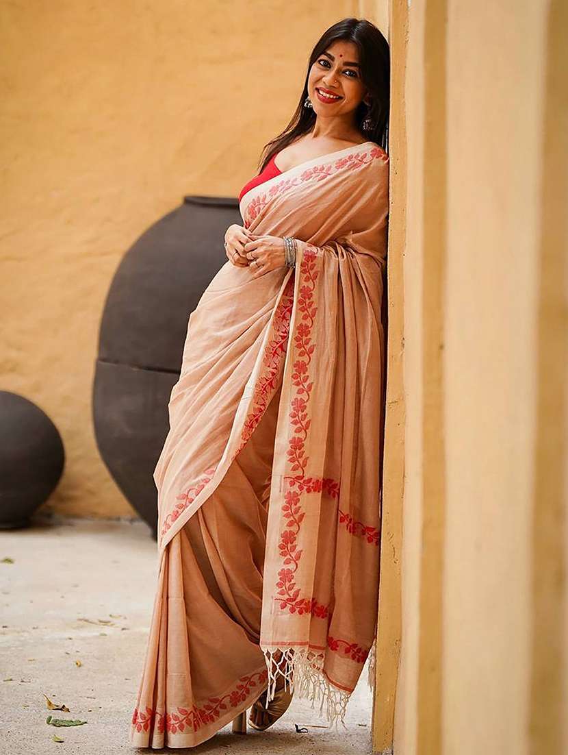 women solid with bordered saree with blouse - 22567245 -  Standard Image - 4