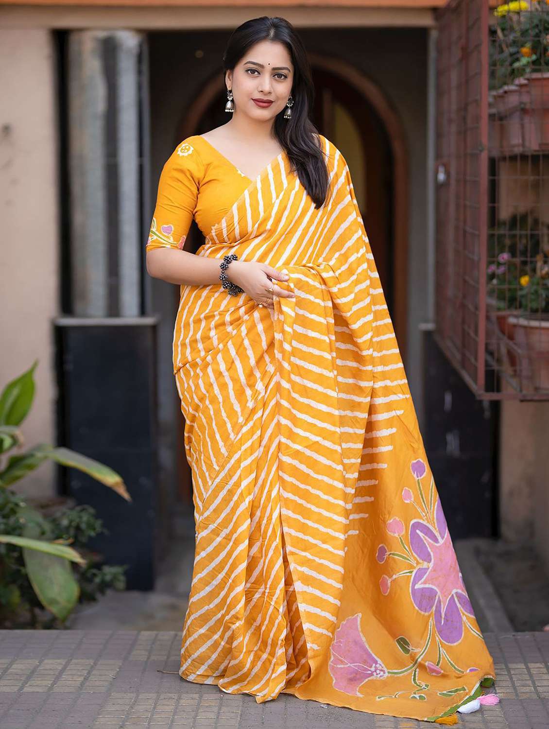 women printed casual wear saree