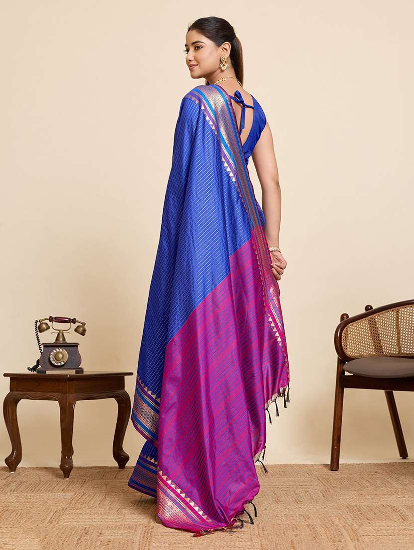 women striped bordered saree with blouse - 22567300 -  Standard Image - 4