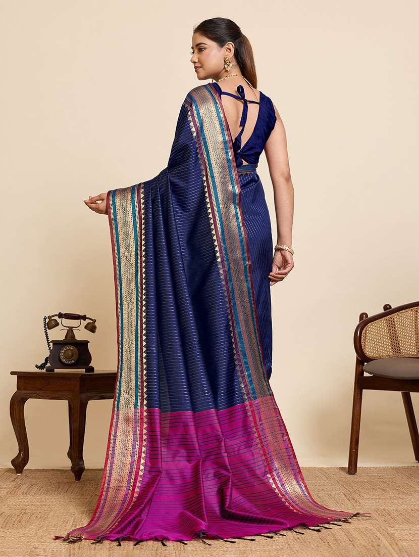 women striped bordered saree with blouse - 22567301 -  Standard Image - 4