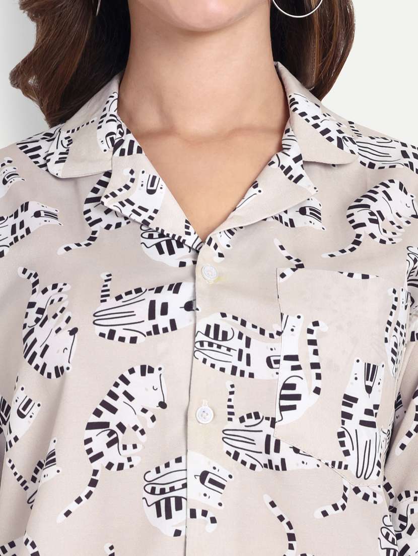 Women Printed Short Sleeves Shirt And Shorts Set - 22567562 -  Standard Image - 1