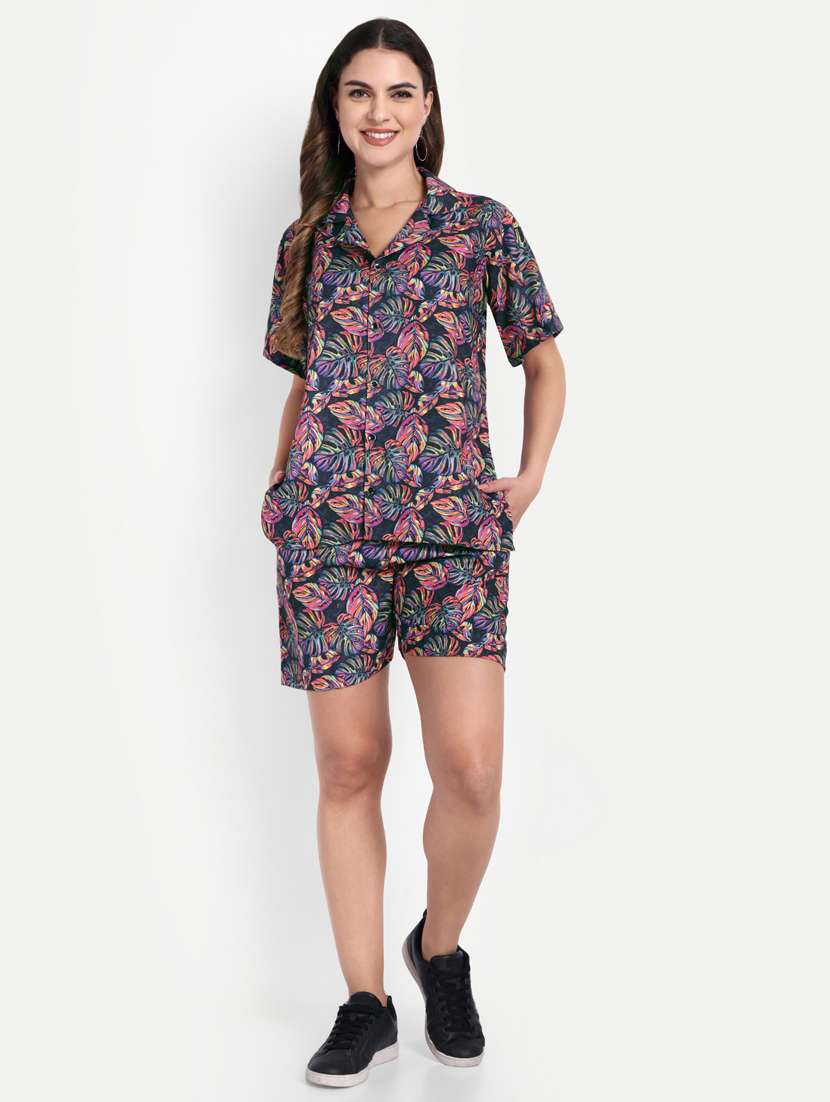 Women Printed Short Sleeves Shirt And Shorts Set - 22567564 -  Standard Image - 4
