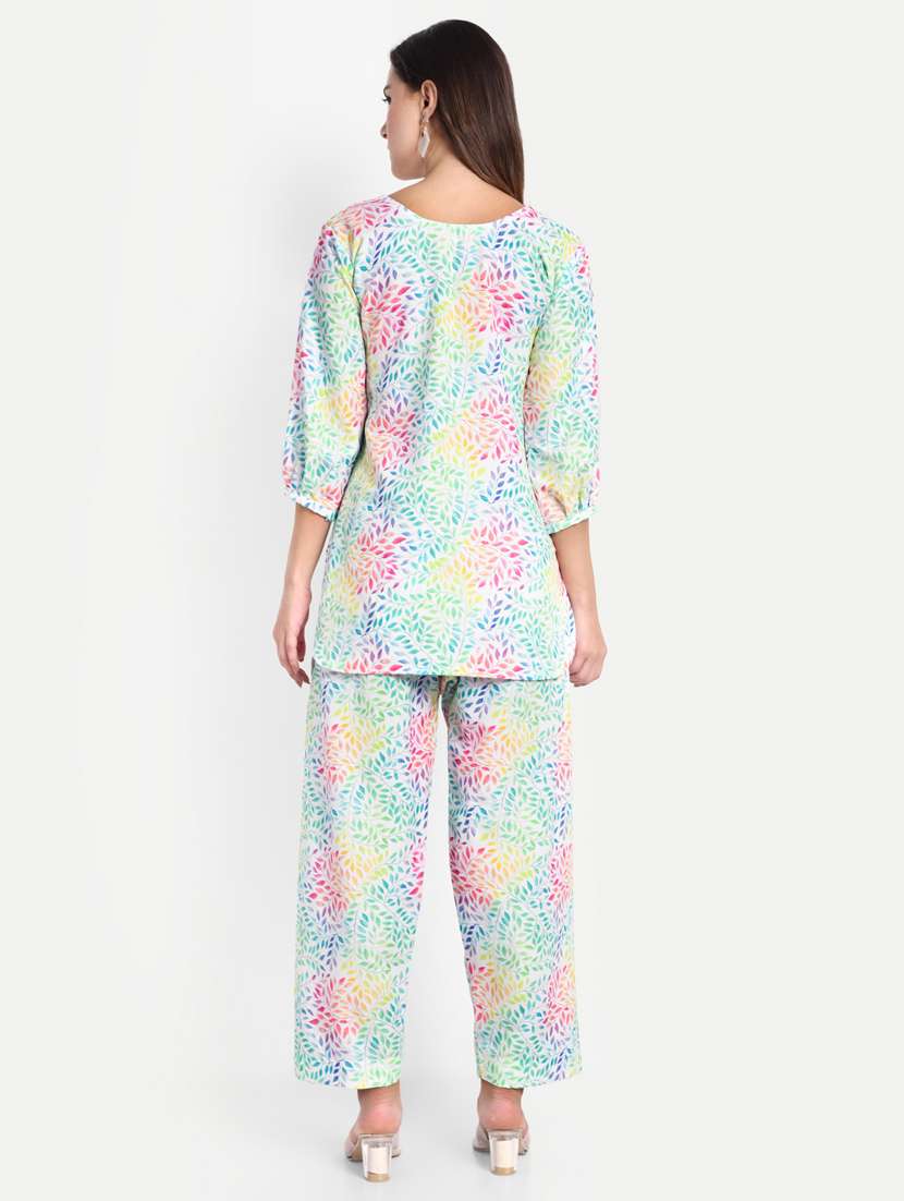 Women Printed Three Quarter Sleeves Ethnic Co-ord Set - 22567585 -  Standard Image - 4