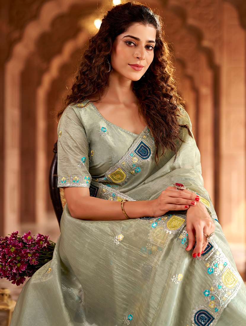 Women Solid With Work Embroidered Saree With Blouse - 22567680 -  Standard Image - 1