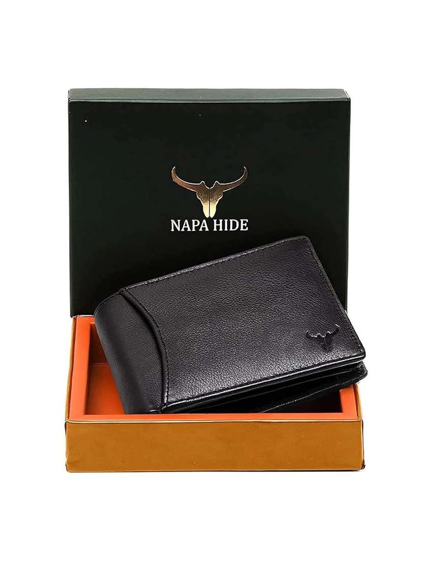 bi-fold black leather wallet with card slots - 22567728 -  Standard Image - 4