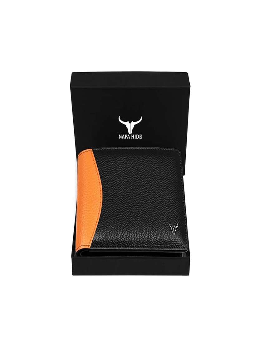 black leather bi-fold wallet with card slots - 22567773 -  Standard Image - 4