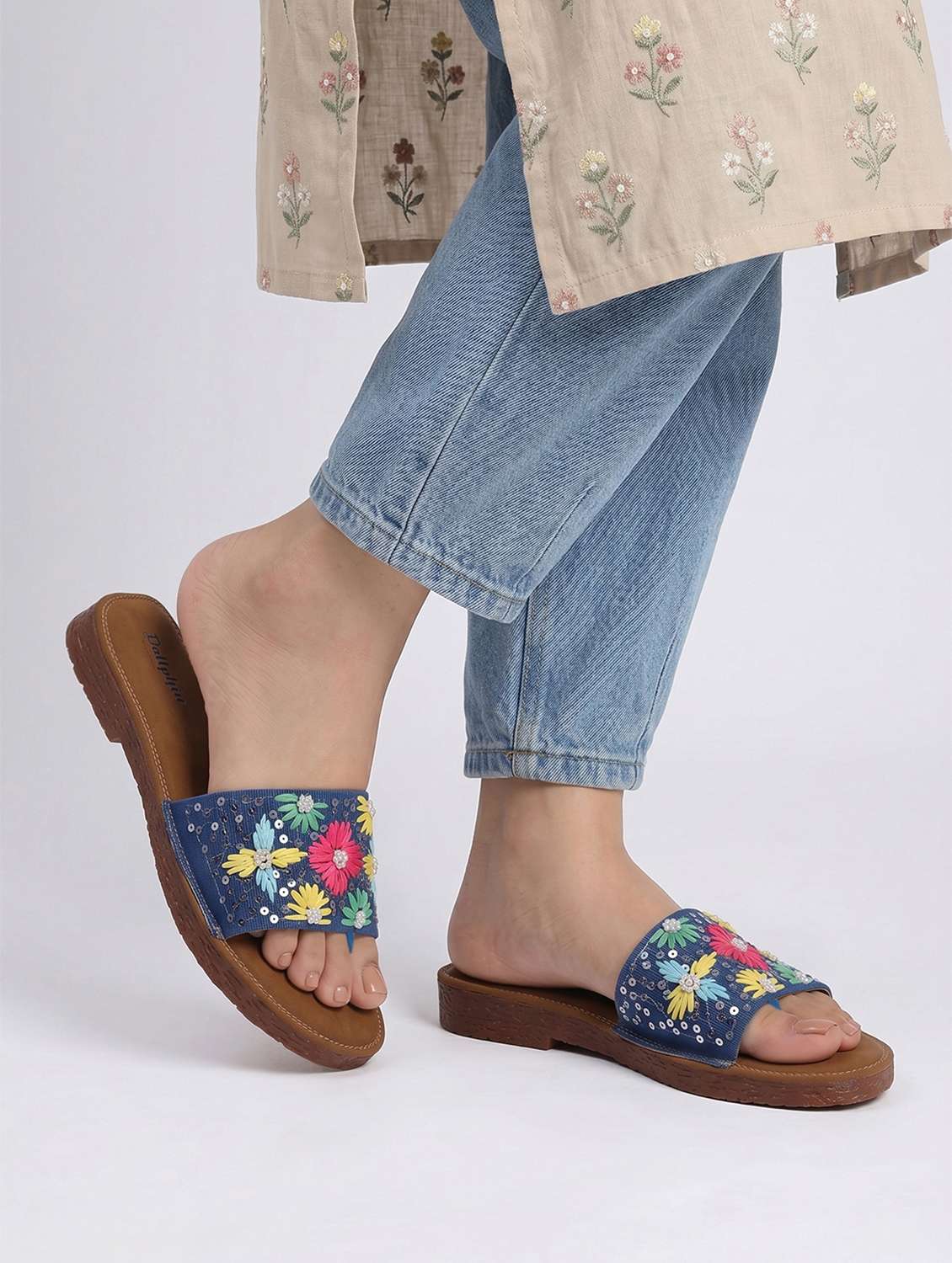 women embroidered toe separator flats - 22567788 -  Standard Image - 4
