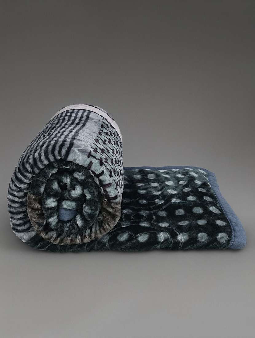 Multi Coloured Printed Winter Blanket - 22568013 -  Standard Image - 1