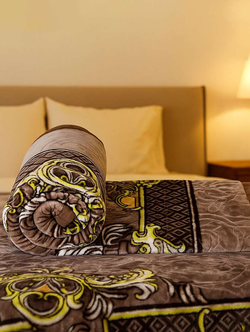 multi coloured printed double bed winter blanket  - 22568020 -  Standard Image - 1