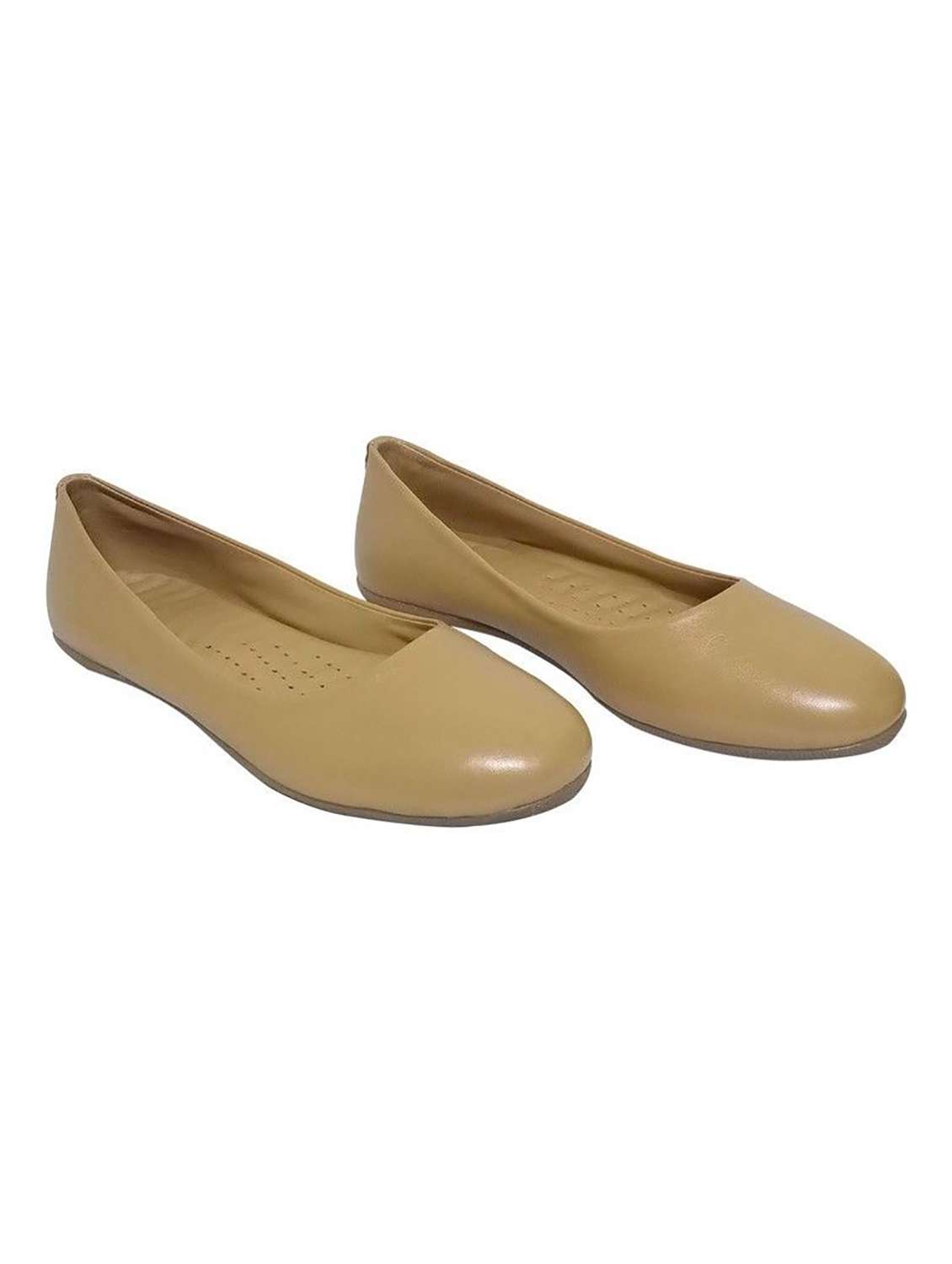 women solid slip on ballerina