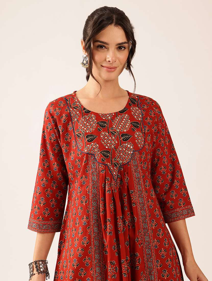 Women Printed Three Quarter Sleeves A-line Kurta - 22569512 -  Standard Image - 1