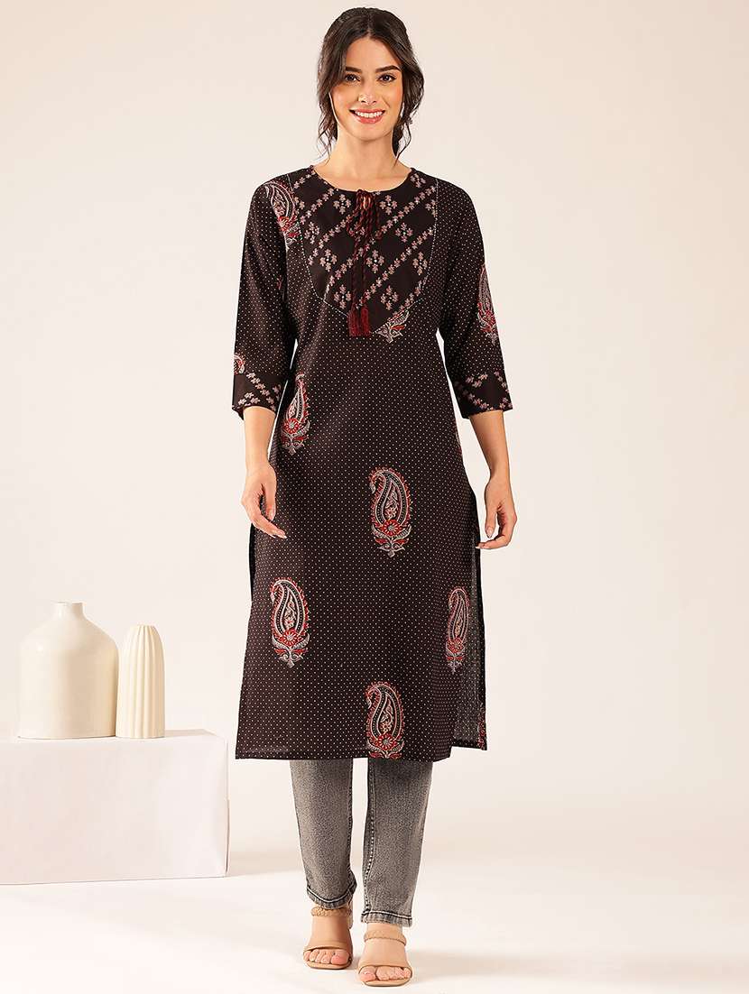 women printed three quarter sleeves straight kurta