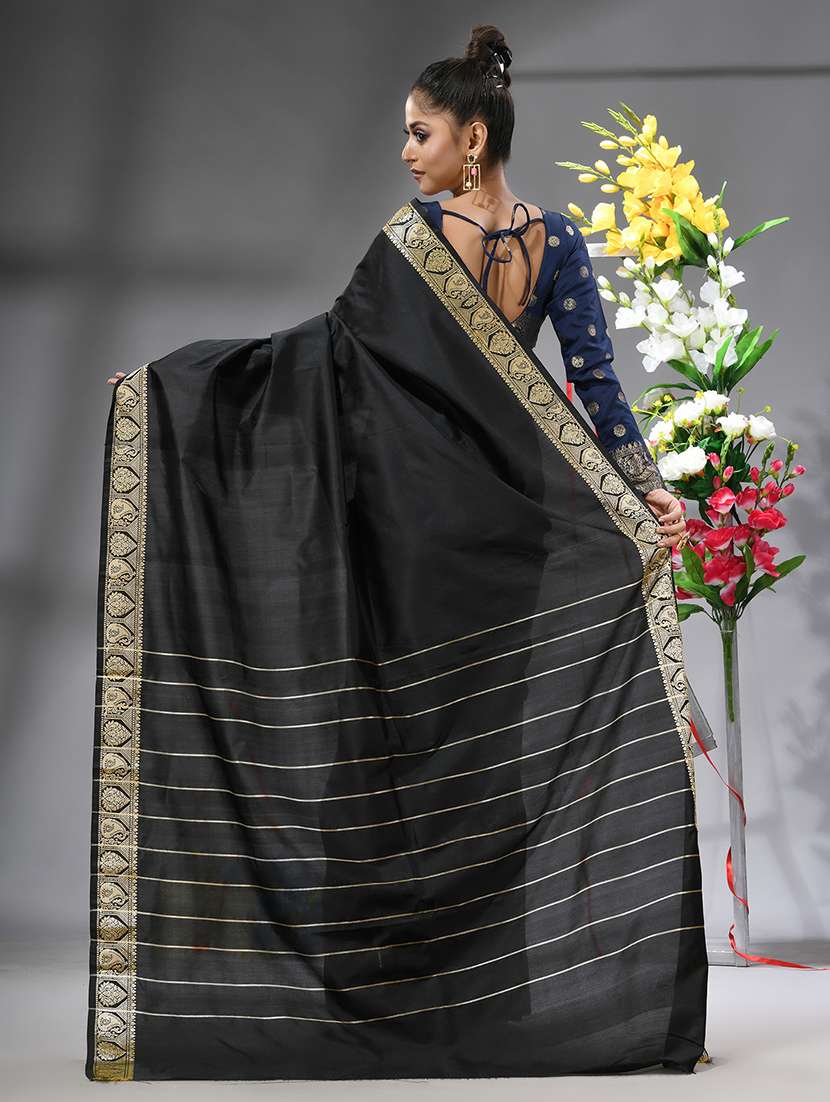 women solid with bordered saree with blouse - 22569688 -  Standard Image - 4