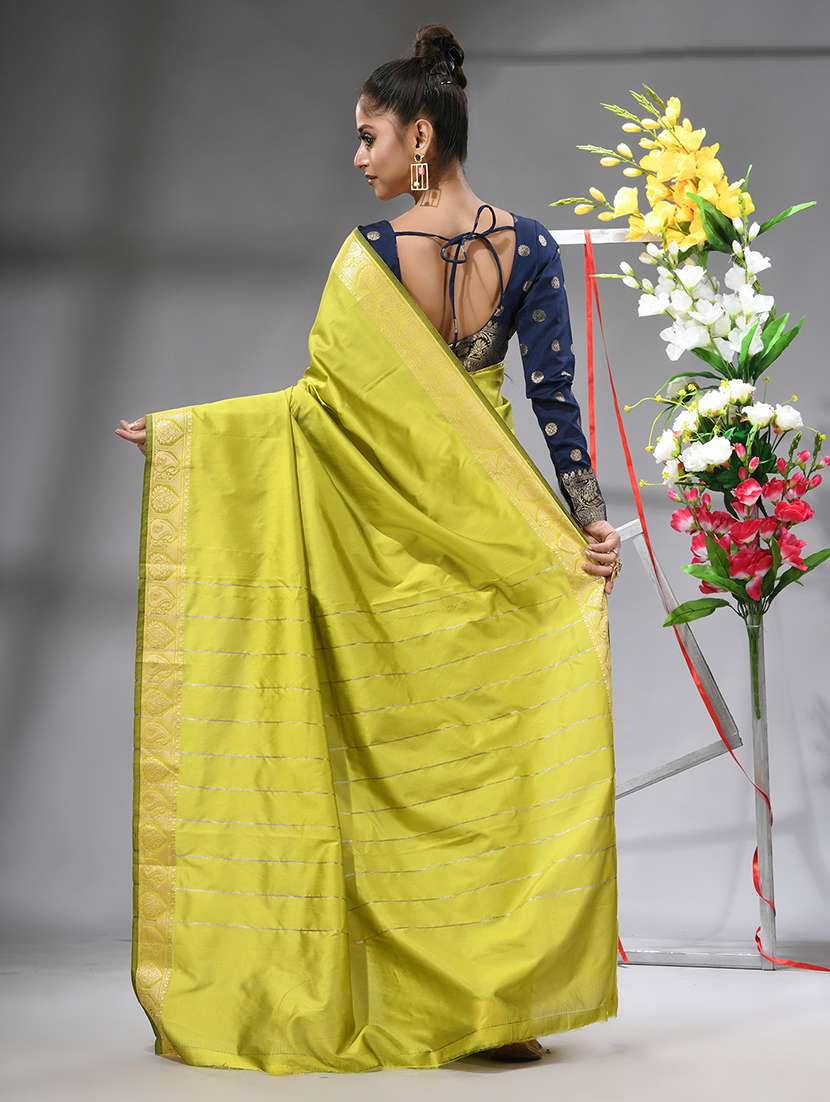 women solid with bordered saree with blouse - 22569696 -  Standard Image - 4