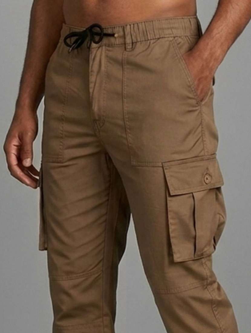 Men Solid Mid Rise Regular Fit Cargo Pant - 22570513 -  Standard Image - 1