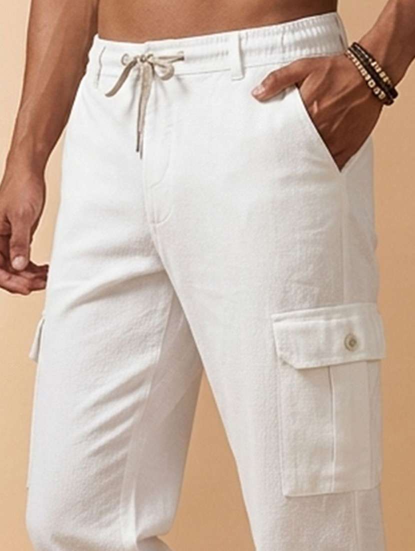 men solid mid rise regular fit cargo pant - 22570535 -  Standard Image - 1
