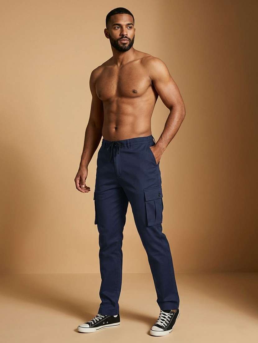 men solid mid rise regular fit cargo pant - 22570539 -  Standard Image - 4