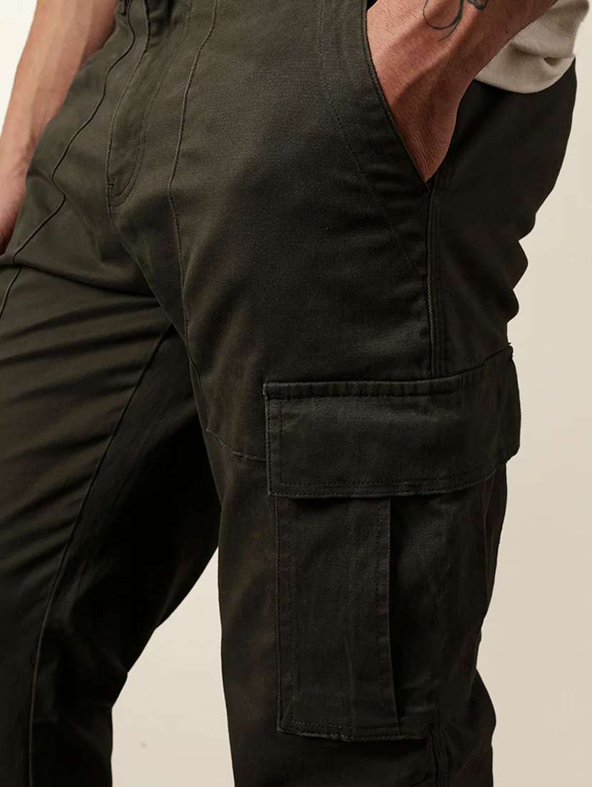 men solid mid rise regular fit cargo pant - 22570543 -  Standard Image - 1