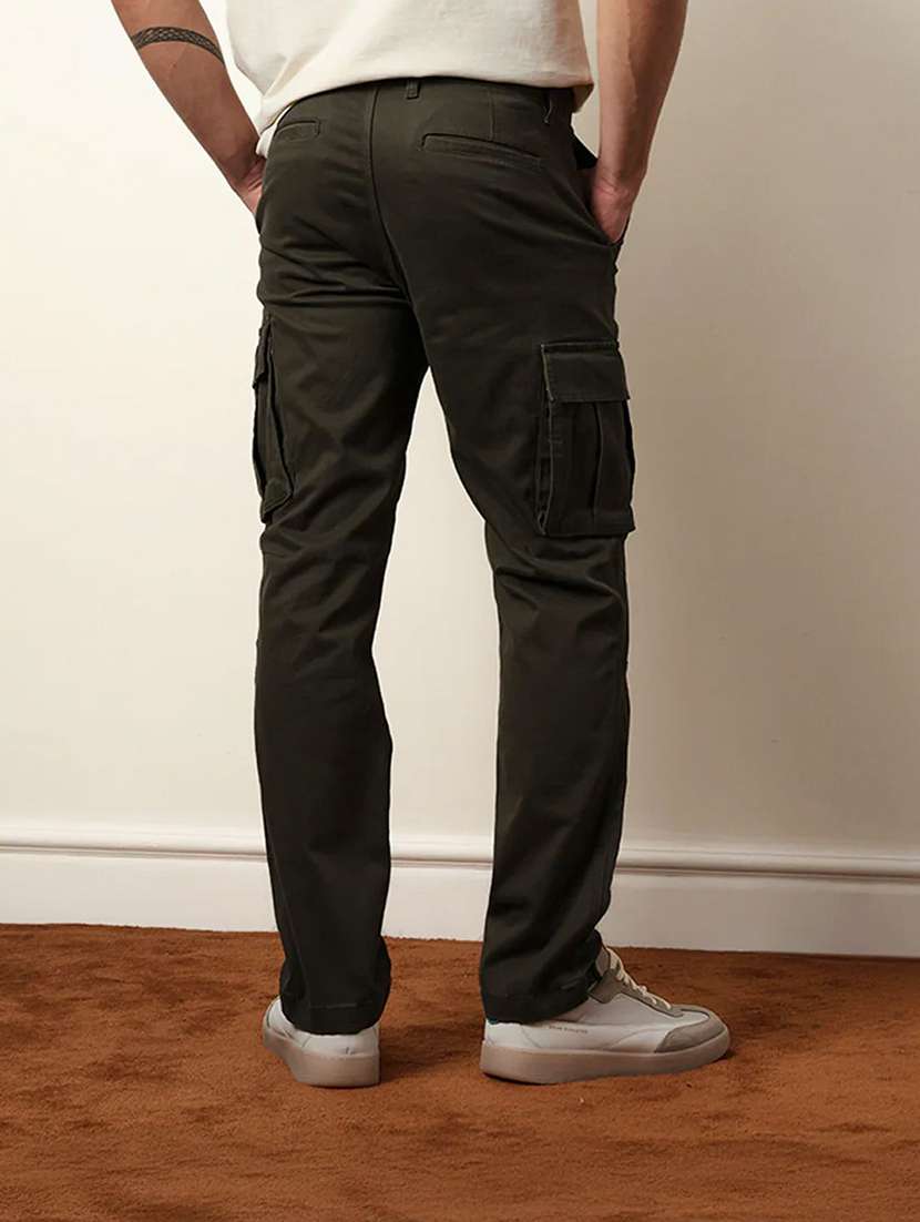 men solid mid rise regular fit cargo pant - 22570543 -  Standard Image - 4