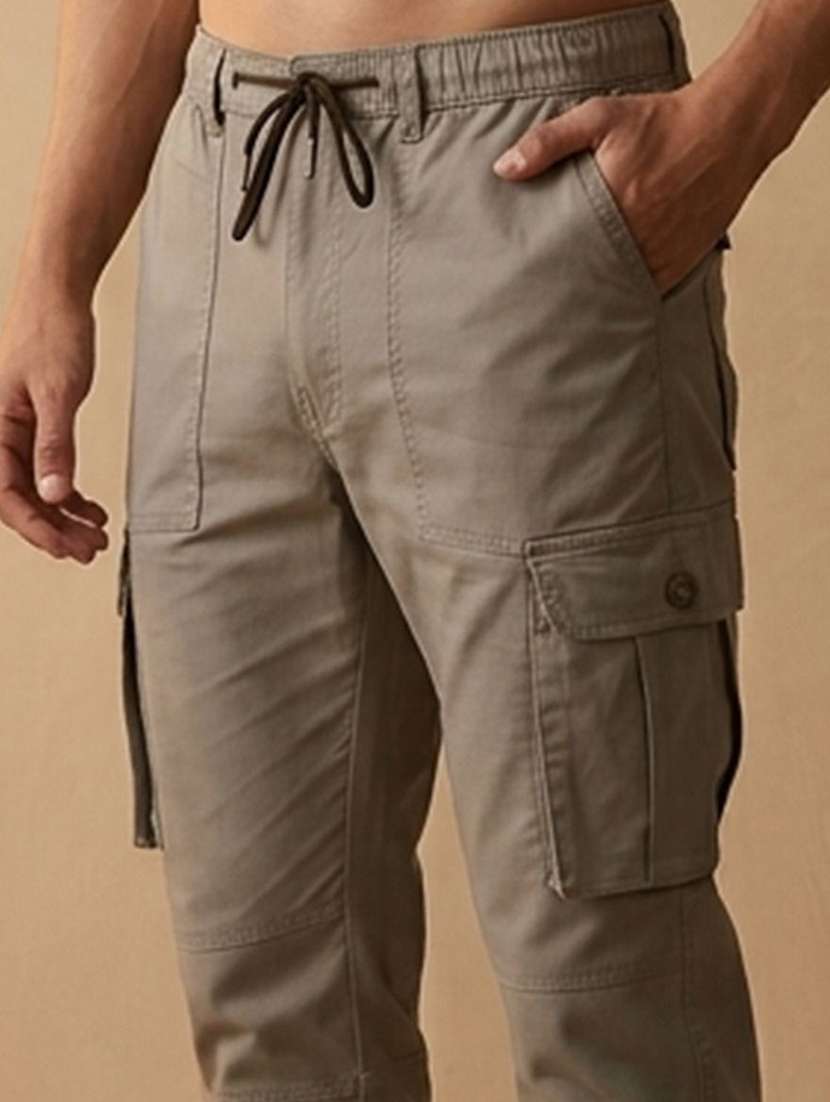 men solid mid rise regular fit cargo pant - 22570570 -  Standard Image - 1